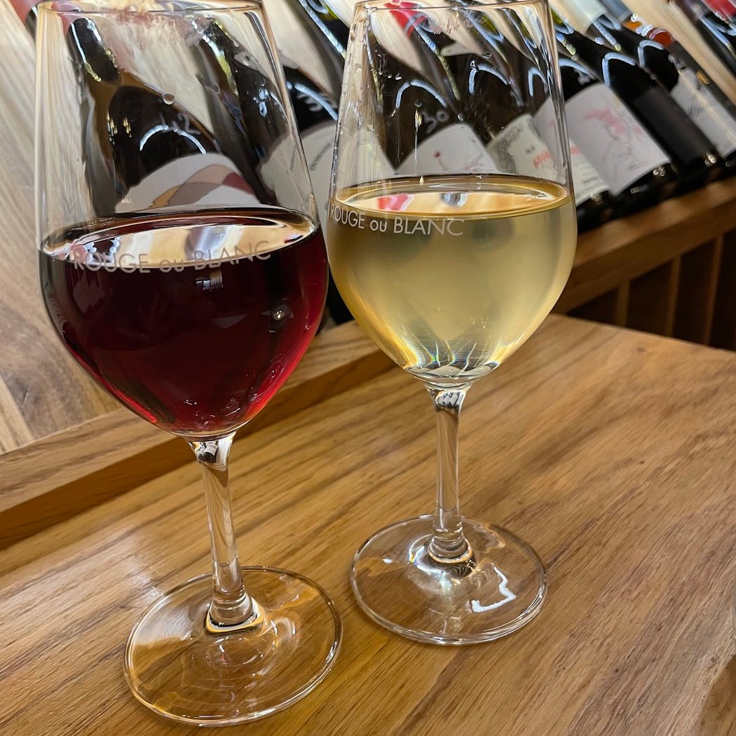 Rouge ou Blanc, caviste & bar à vin 1